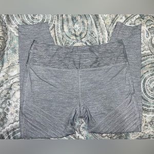 Gray‎ and white Avia leggings Lg 12/14